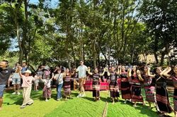 Tết mùa của người Giẻ Triêng: Giữ nghi lễ, trao truyền văn hóa