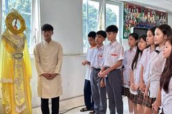 Để tiếng đàn, câu hát ở lại cùng học trò