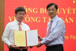 Ông Bùi Hoàng Phương làm Chủ tịch UBND tỉnh Quảng Trị