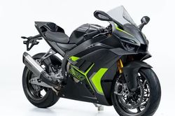 Môtô Trung Quốc công suất 150 mã lực, khung carbon, giá gần 540 triệu đồng