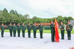 Sư đoàn 330 đón nhận Huân chương Bảo vệ Tổ quốc hạng Nhất