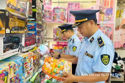 Hà Tĩnh: Tổng lực kiểm soát đồ chơi trẻ em dịp Trung thu
