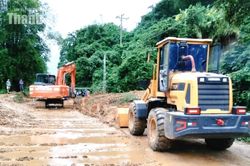 Các xã miền núi dồn lực hỗ trợ Nhân dân khắc phục sau mưa lũ