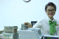Tỷ gi&aacute; ổn định trước l&agrave;n s&oacute;ng tăng l&atilde;i suất to&agrave;n cầu nhờ điều tiết thanh khoản linh hoạt