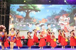 Bắc Ninh: Rộn ràng Đêm hội trăng rằm “Lồng đèn thắp sáng ước mơ”