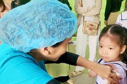 Triển khai tiêm vắc xin Td cho trẻ 7 tuổi