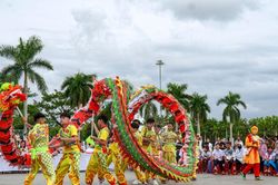 Theo nhịp trống lân...
