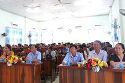 Trung tâm Chính trị Diên Khánh bồi dưỡng lý luận chính trị cho 96 đảng viên mới