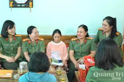Trao yêu thương, gieo hy vọng