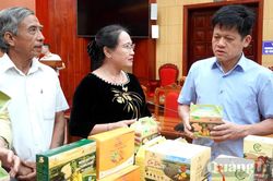 Không chỉ là hàng hóa…