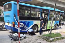 Tai nạn giao thông 21/9: Cô gái bị dập nát tay sau va chạm với xe buýt ở Hà Nội