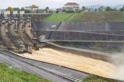 Huế chủ động ứng phó mưa lớn, cảnh giác ngập lụt, lũ quét và sạt lở