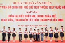 Chăm lo cho thiếu nhi ch&iacute;nh l&agrave; chăm lo cho tương lai của qu&ecirc; hương, đất nước