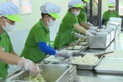 Hà Nội kiểm tra đột xuất bữa ăn bán trú