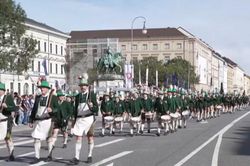 Thành phố Munich tưng bừng trong lễ hội Oktoberfest