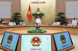 Chính phủ yêu cầu khẩn trương hoàn thiện 8 dự án luật, nghị quyết