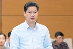 Đề xuất quy định kiểm tra căn cước nếu nghi người mua thuốc lá dưới 18 tuổi