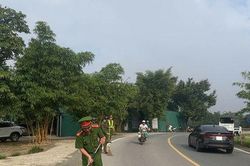 Hát Môn duy trì tuyến đường 'ba nhất'