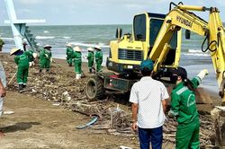 Thanh Hóa đồng loạt tổng vệ sinh, tiêu độc khử trùng sau mưa lũ