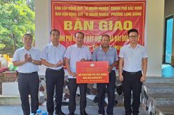 Ủy ban MTTQ thành phố Bắc Ninh trao nhà Đại đoàn kết cho hộ nghèo