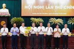 Tân Phó bí thư Thành ủy TP.HCM Nguyễn Sinh Nhật Tân nhận nhiệm vụ