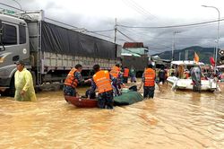 Khánh Hòa khẩn cấp ứng phó mưa dông, lũ quét và sạt lở đất