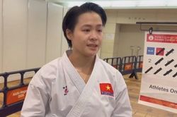 Trung sĩ Nguyễn Ngọc Trâm 'bắn' tiếng Anh như gió, nghẹn ngào ôm HCV ASIAD