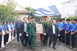 Quảng Ngãi: Truy điệu, an táng hài cốt liệt sĩ A Ngõa