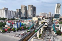 Cú hích từ đầu tư công