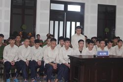 Xét xử nhóm thanh thiếu niên có hành vi giết người, gây rối trật tự công cộng trên đường 2 Tháng 9
