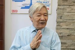 Nhà phê bình văn học nói gì về bài thơ 'Bắt nạt' trong sách giáo khoa?