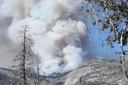 Rơi trực thăng chữa cháy ở California, hai phi công thiệt mạng