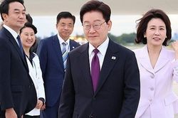 Tổng thống Hàn Quốc cảnh báo 'thời điểm nguy hiểm', đề xuất nới trừng phạt để ngăn Triều Tiên phát triển hạt nhân