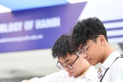 Bỏ cộng điểm IELTS: Cần lộ trình để không làm giảm động lực học tập
