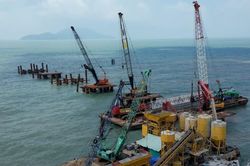 Cận cảnh thi công cầu vượt biển 18,5km ra Hòn Khoai