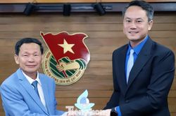Bí thư Trung ương Đoàn tiếp đoàn đại biểu bác sĩ tình nguyện Hội LHTN Campuchia