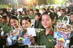 Trung thu đầu tiên dưới mái trường Công an
