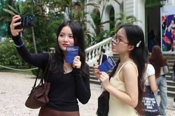 Giới trẻ check-in dinh thự Pháp 154 năm tuổi ở TPHCM, mỗi năm chỉ mở cửa 1 lần