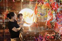 Trung thu xưa - nay: Khi ký ức tiếp tục được trao truyền