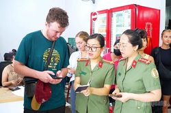 Siết chặt quản lý cư trú người nước ngoài