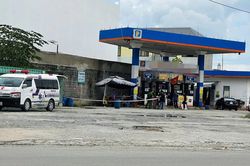 TP.HCM: Người đàn ông vào cây xăng trú mưa, tử vong trong đêm