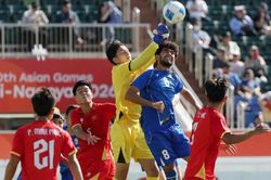 U23 Việt Nam vào tứ kết ASIAD 20 dù để thua Uzbekistan