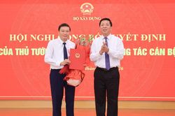 Bộ trưởng Bộ Xây dựng trao quyết định bổ nhiệm tân Thứ trưởng Lê Hồng Vinh
