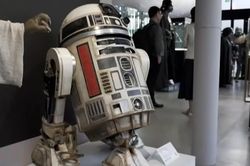 Trưng bày loạt hiện vật trong phim 'Star Wars' tại Tokyo