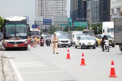 Hà Nội duy trì tuyến đường 'Ba nhất' và xử lý điểm nóng