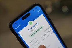 Ứng dụng ngân hàng giả được rao bán, cảnh báo giao dịch 'ảo'