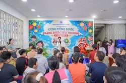 Mang Trung thu đến với trẻ em có hoàn cảnh khó khăn