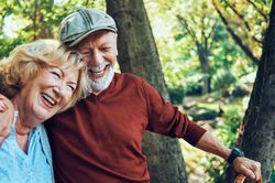 Sau tuổi 60, đây mới là điều giữ hai con người ở lại bên nhau