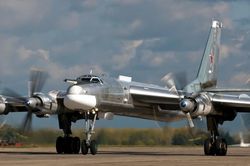 Lý do Ukraine liên tục phá hủy oanh tạc cơ Tu-95 Nga