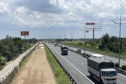 Huy động hơn 1.200 nhân lực mở rộng cao tốc TPHCM - Trung Lương - Mỹ Thuận